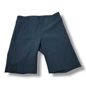 J.McLaughlin Maise Black Bermuda Pull-on Short Wrinkle Resistant Women’s Size 6